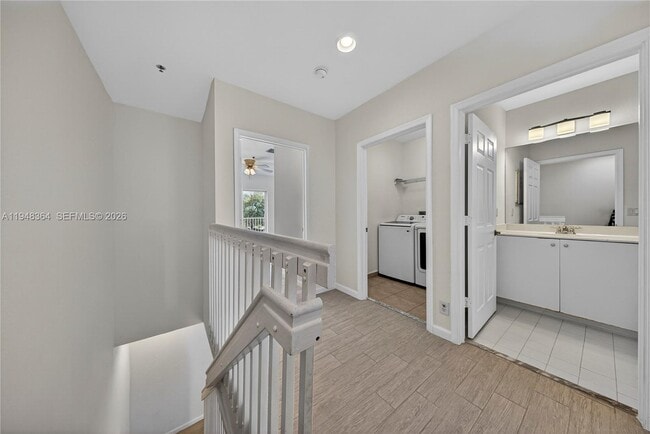 Building Photo - 4645 SW 75th Way