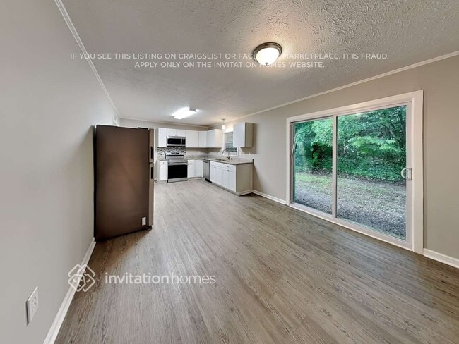 Building Photo - 2362 Springdale Cir SW