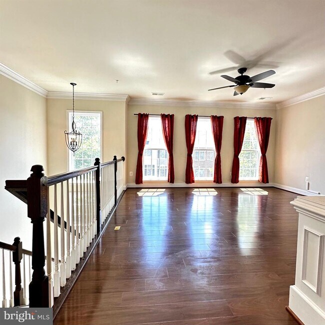 Building Photo - 14888 Potomac Branch Dr