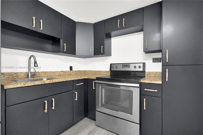 Building Photo - 575 NW 99th St