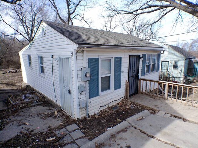 Building Photo - Cozy 1 bedroom and 1 bath ranch home located off 23rd St & S Arlington Ave in Independence.