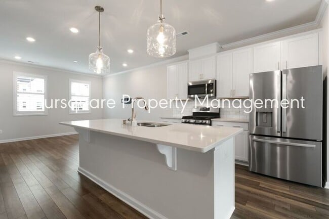 Building Photo - Stylish 3-Level Townhome with Bonus Suite, Deck & Garage – Near I-540 and Shopping