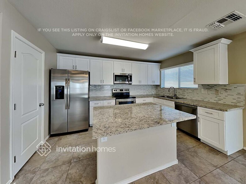 Building Photo - 207 E Valley View Dr