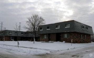 Building Photo - West View Apartments