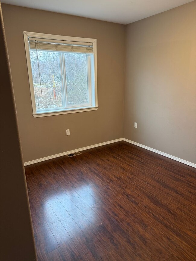 Building Photo - Three bedroom two bath home