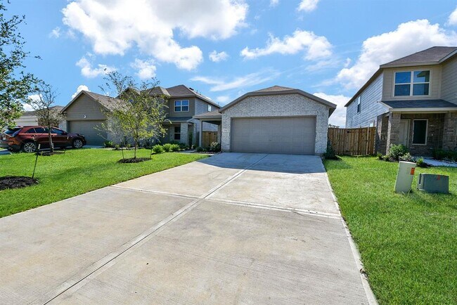 Building Photo - 1542 San Sebastien Dr