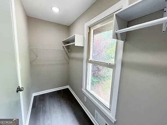 Building Photo - 1523 Delia Dr