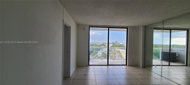 Building Photo - 13499 Biscayne Blvd