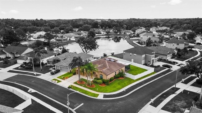 Building Photo - 25946 Buckthorn Ave