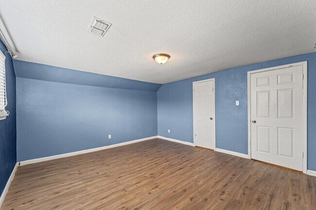 Building Photo - 427 Whitecap Dr
