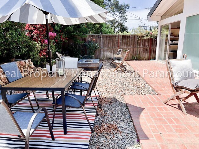 Building Photo - Furnished Brentwood Hills Retreat with Tim...