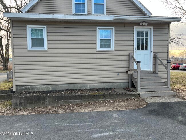 Building Photo - 109 Exchange St