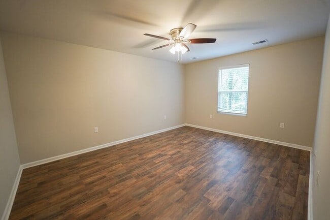 Building Photo - 44 Sunrise Cir