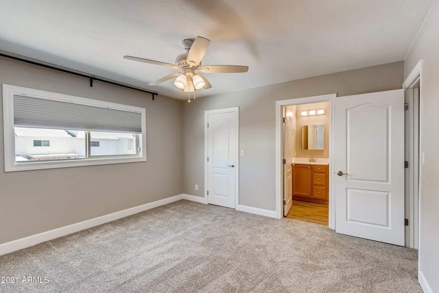 Building Photo - 4437 N 40th St