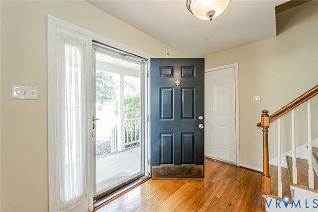 Building Photo - 811 Kiefer Field Ct