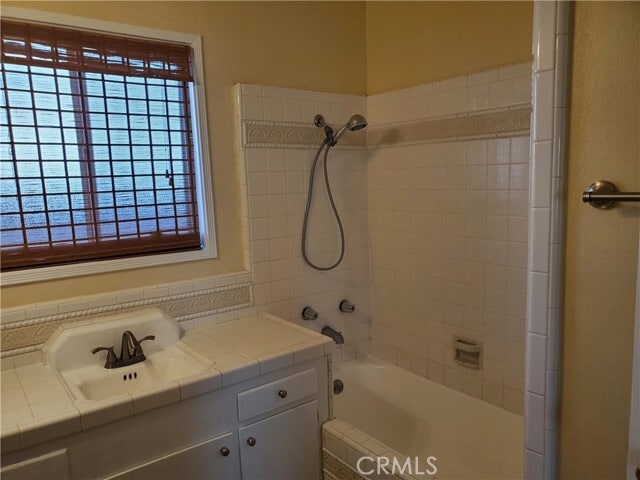 Building Photo - 544 Laurel Ave