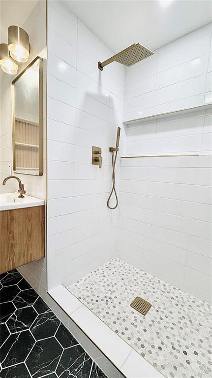 Building Photo - 38 Delmont Dr NE