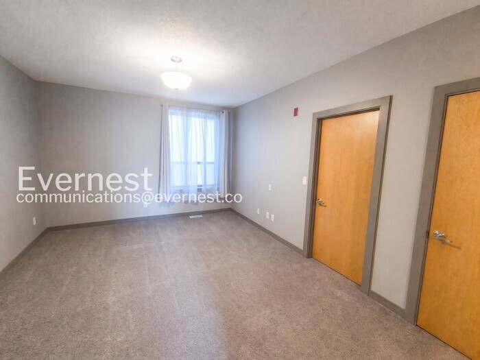 Building Photo - 2900 Wyandot St