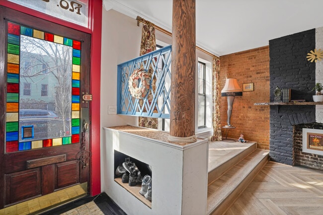 Building Photo - 389 12th St