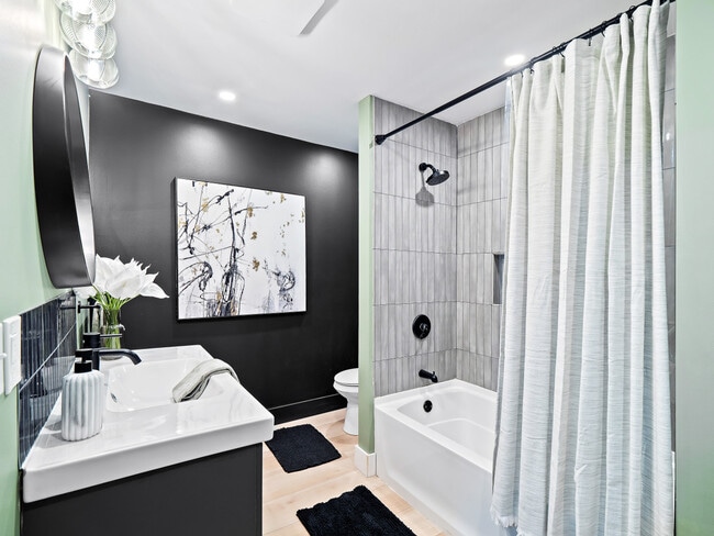 Building Photo - 25 N Rose Blvd