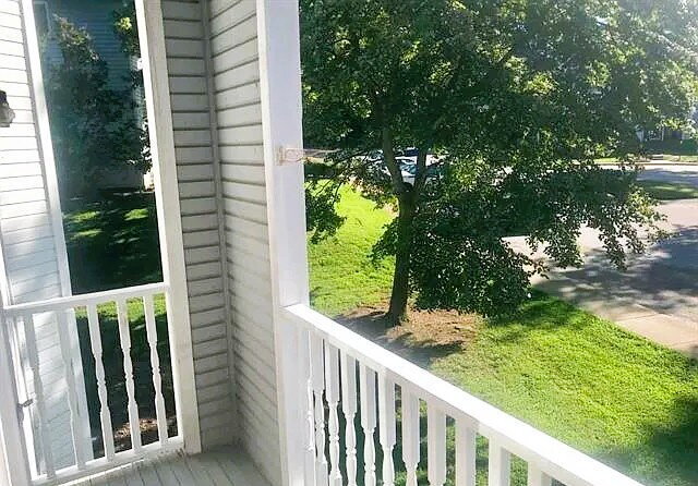 Building Photo - 1320 Park Glen Dr