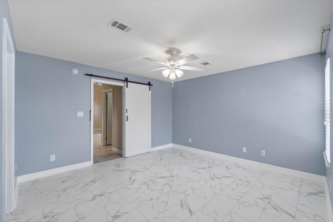 Building Photo - 7968 Lola Cir