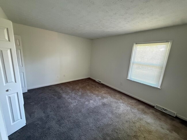 Building Photo - 909 Gregory Way