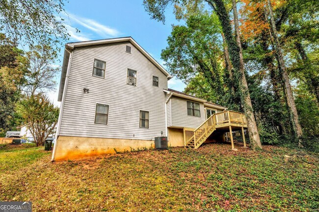 Building Photo - 1440 Glynn Oaks Dr SW