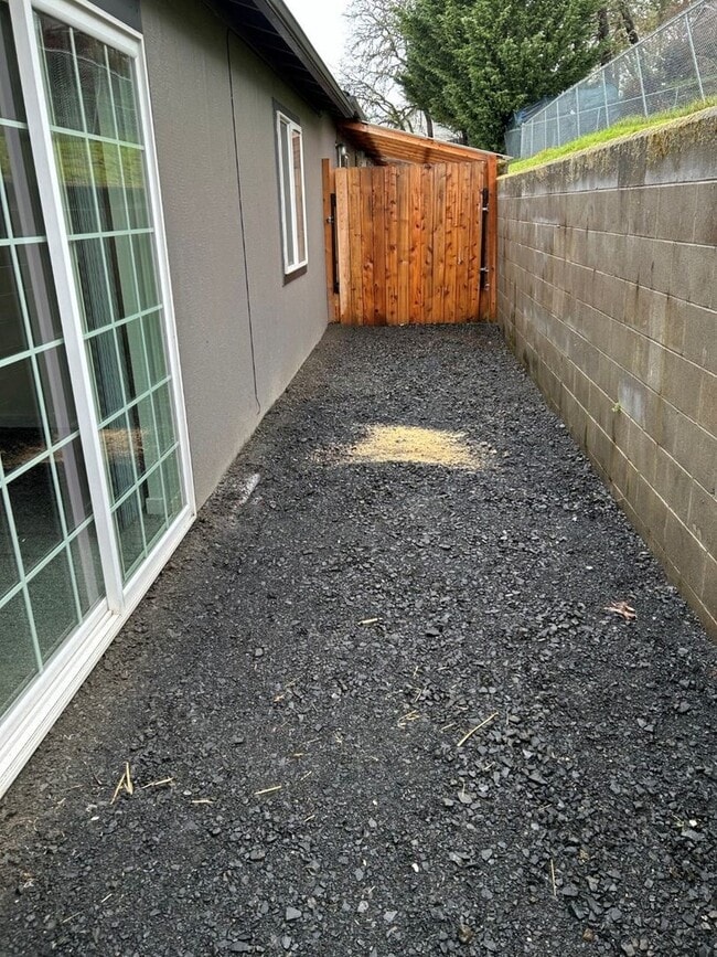 Building Photo - ScreenFirstStrike