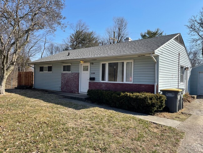 Building Photo - 3 Bedroom Home