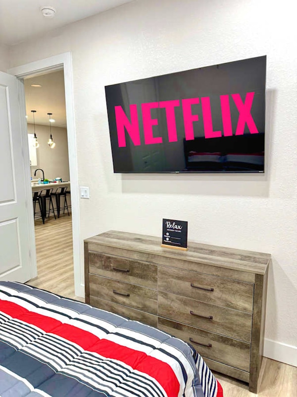 Building Photo - 550 Battle Ave