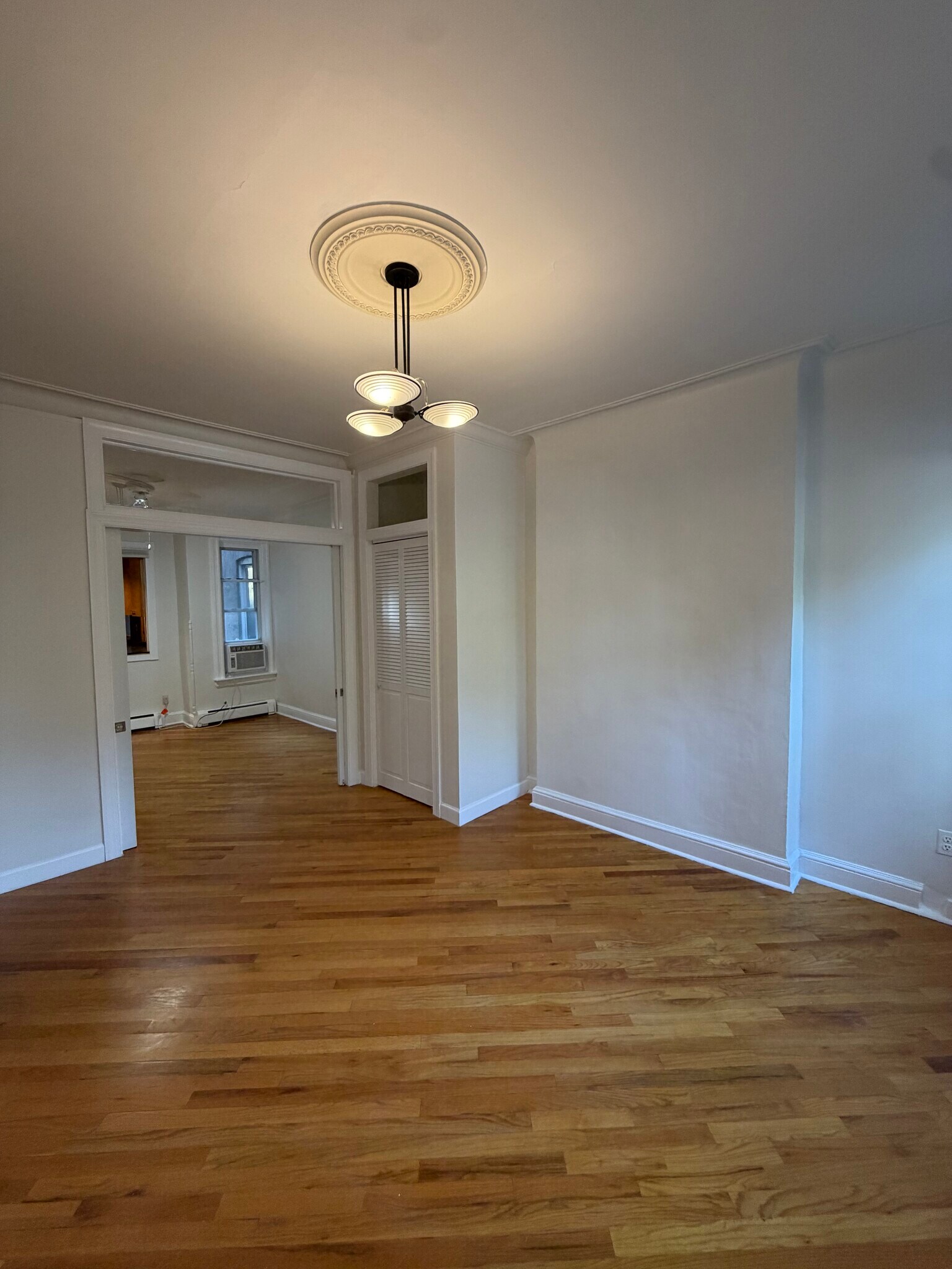 Building Photo - 389 Woodlawn Ave