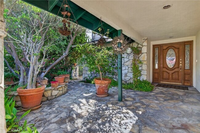 Building Photo - 28917 Scotsview Dr