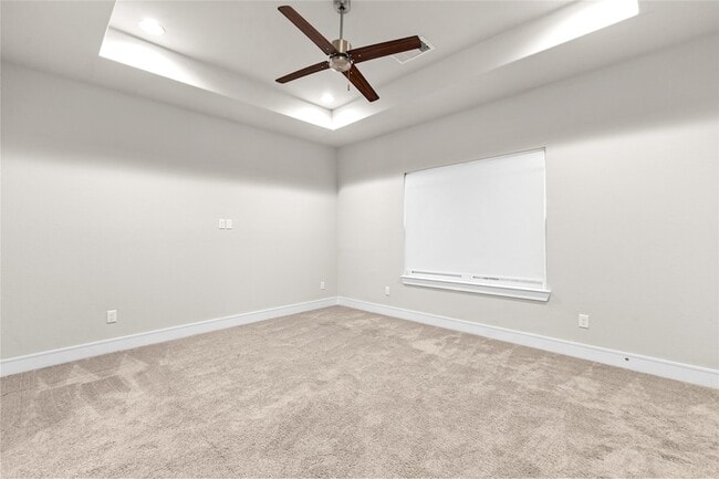 Building Photo - 2511 Des Chaumes St