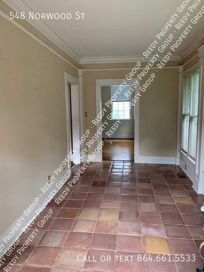 Building Photo - CONVERSE HEIGHTS! Premium location for thi...