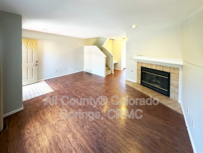 Building Photo - 2027 Bristlecone Dr