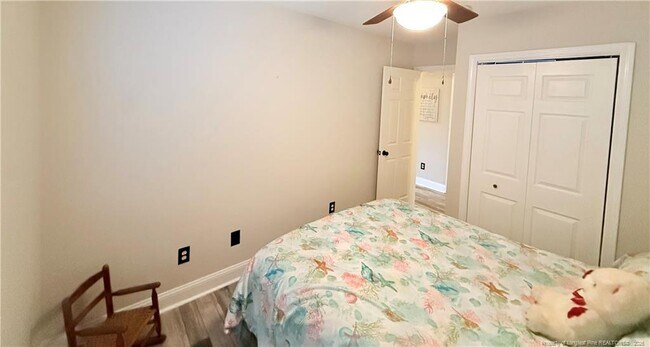 Building Photo - 5406 Ulloa Pl