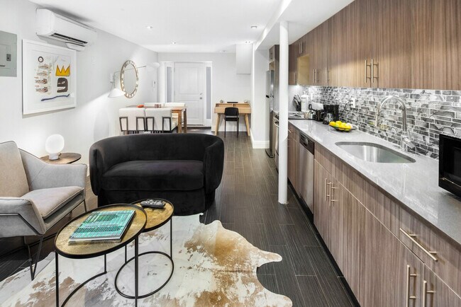 Building Photo - 4 York Ave