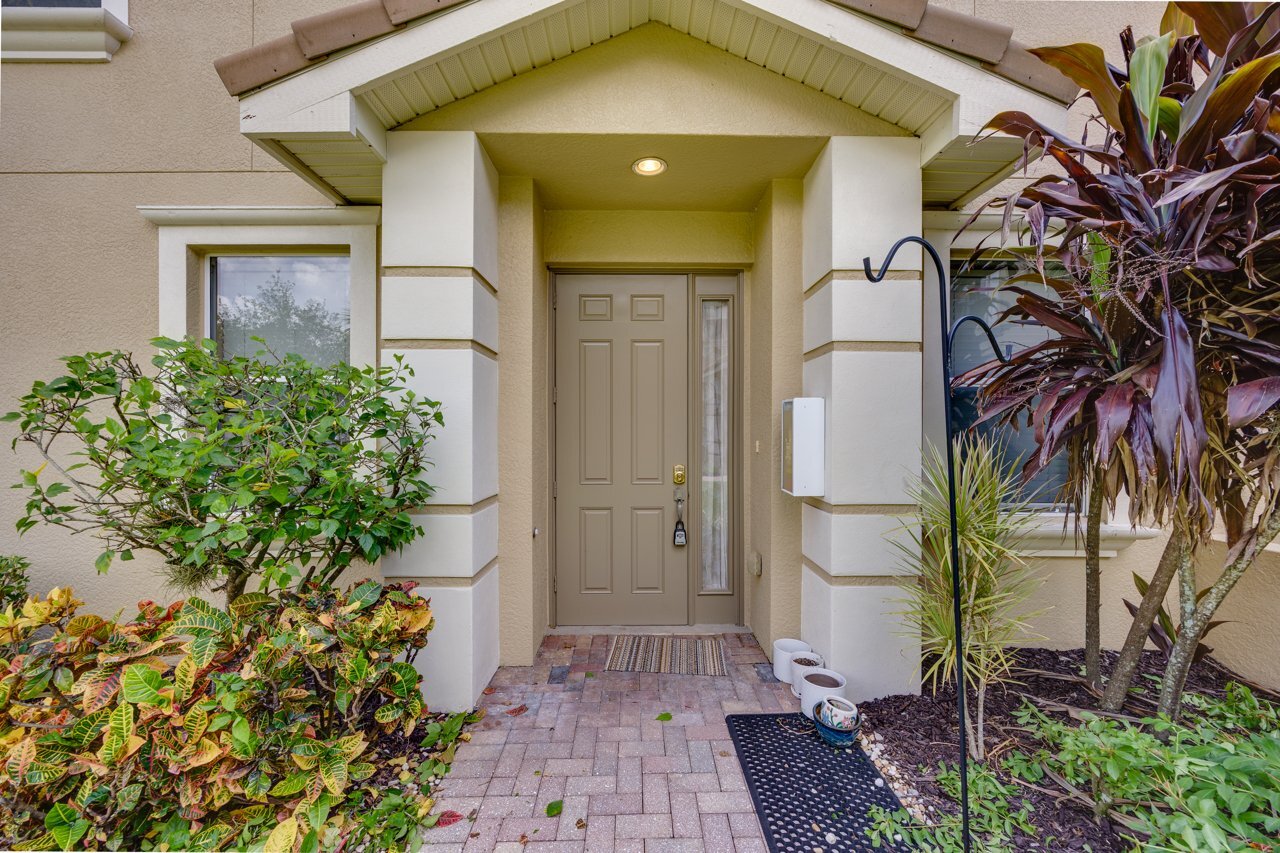 Building Photo - 3230 Cottonwood Bend