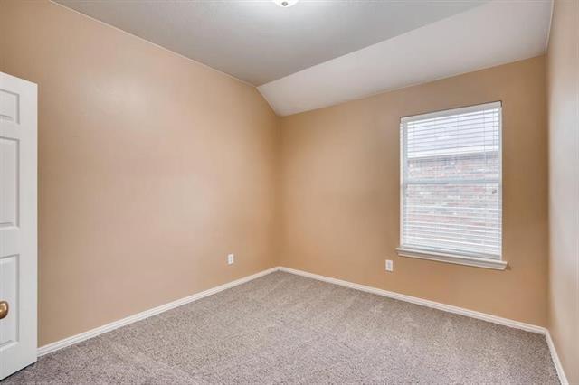 Building Photo - 3211 Bloomfield Trail