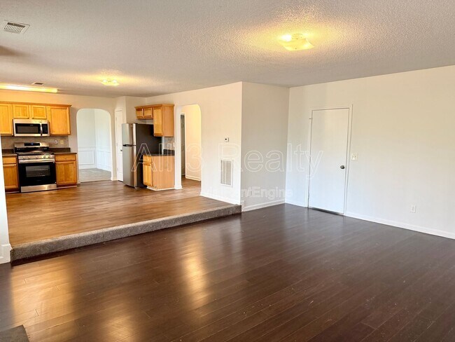 Building Photo - 231 Baywood Crossing