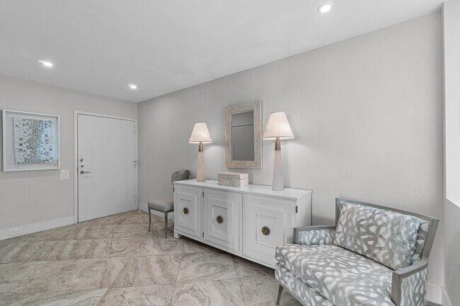 Building Photo - 2784 S Ocean Blvd
