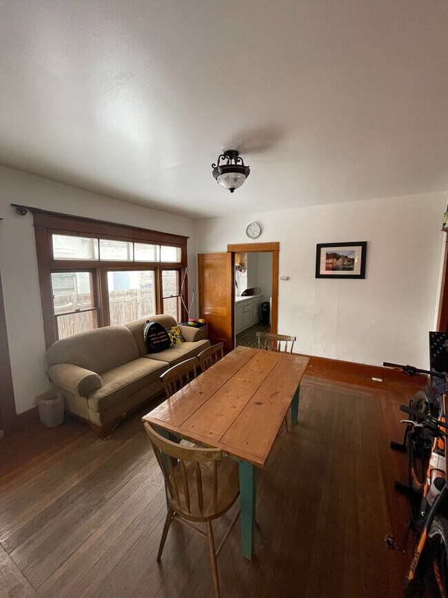 Building Photo - Charming, Spacious Rental in Old Town Fort Collins | Avail. 08/01/2026