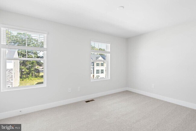 Building Photo - 29437 Oxford Dr
