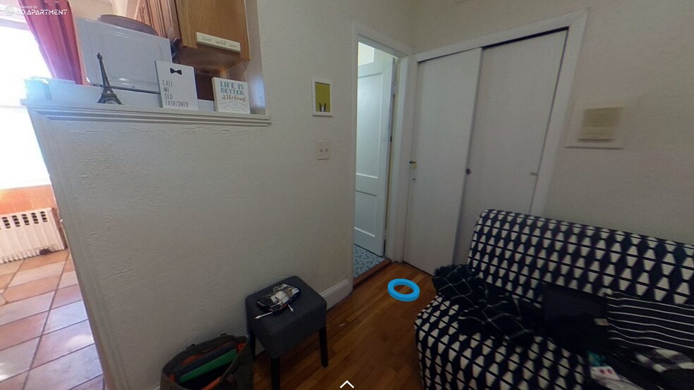 Building Photo - 126 Warren St