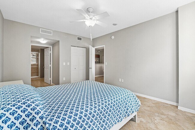 Building Photo - 700 E Boynton Beach Blvd