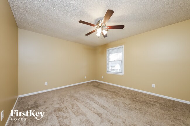 Building Photo - 160 Rhyne Ct