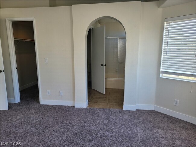 Building Photo - 8428 Oyster Dr