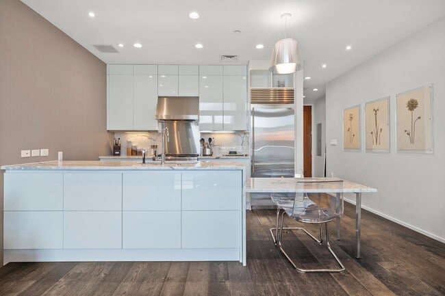 Building Photo - 200 Congress Ave.