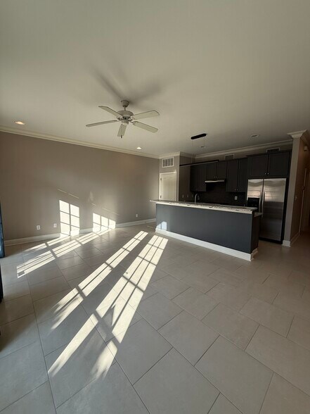 Building Photo - 108 S Alcaniz St